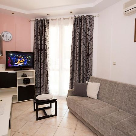 Apartman Roza Omis Ngoại thất bức ảnh
