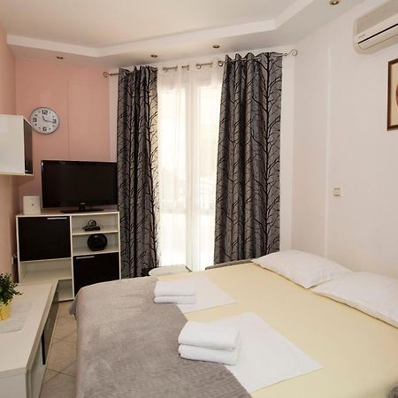Apartman Roza Omis Ngoại thất bức ảnh