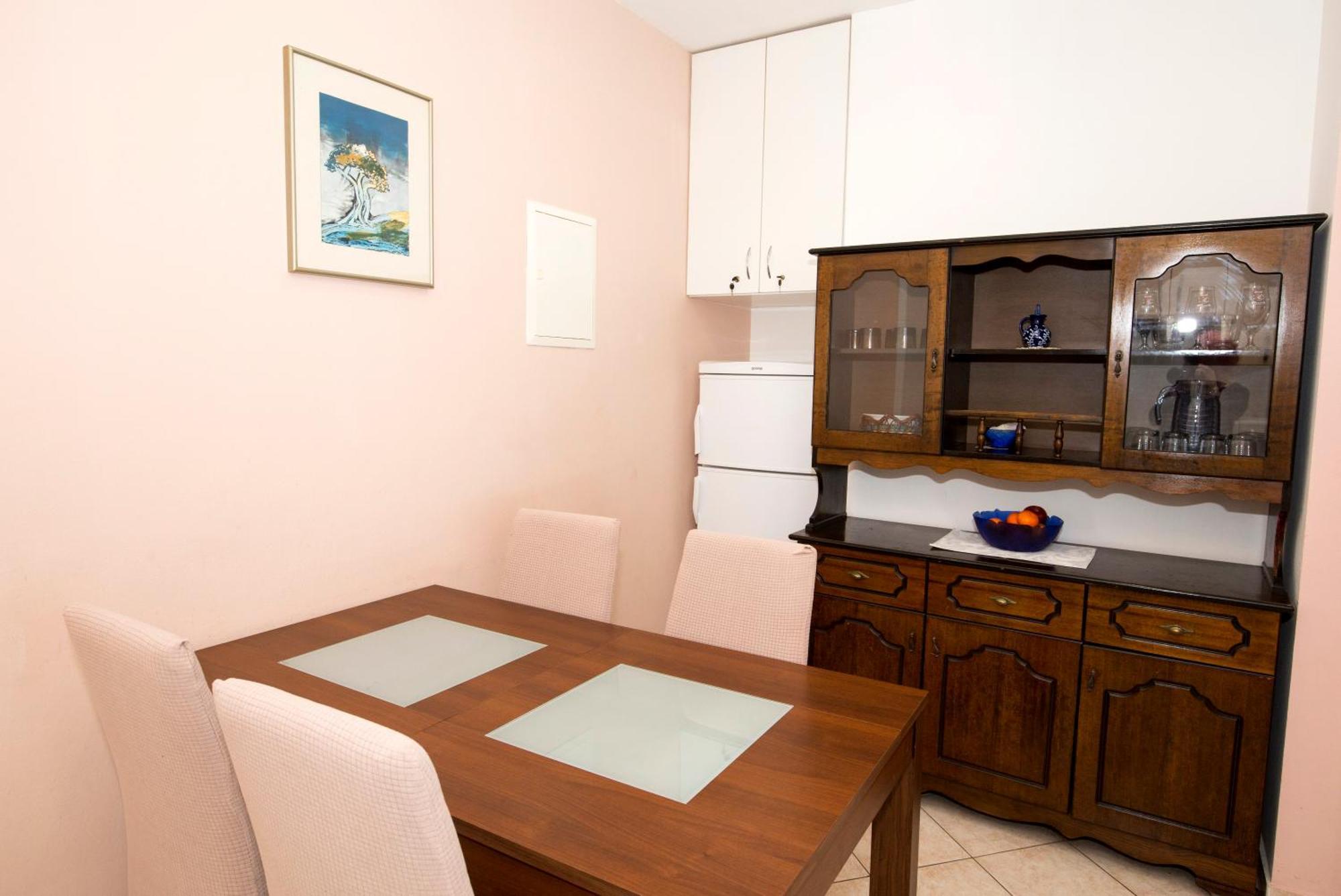 Apartman Roza Omis Ngoại thất bức ảnh