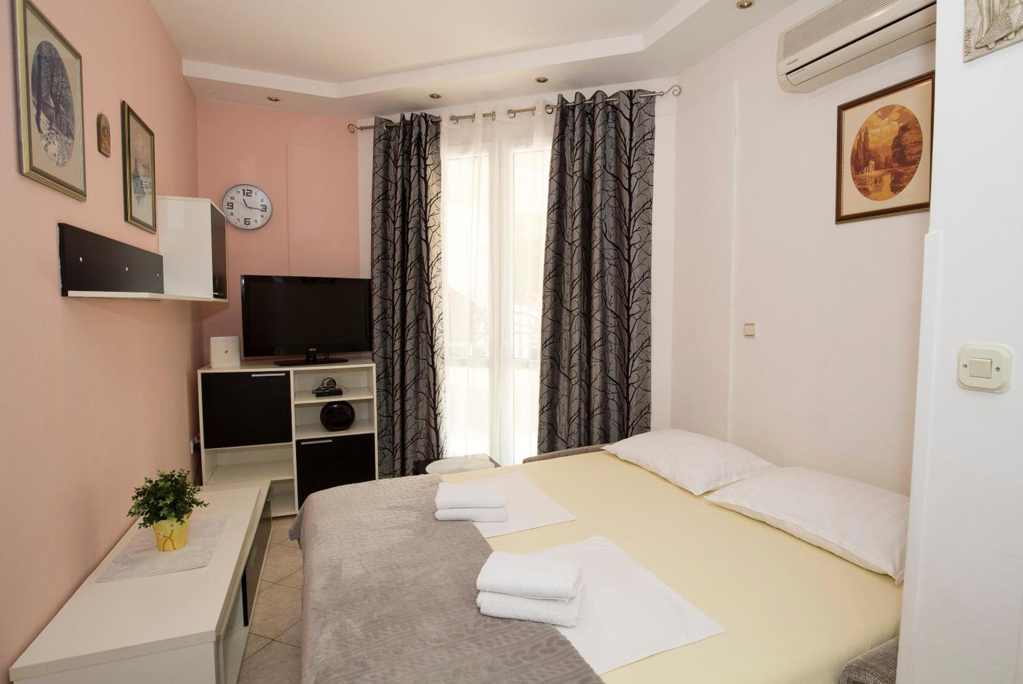 Apartman Roza Omis Ngoại thất bức ảnh